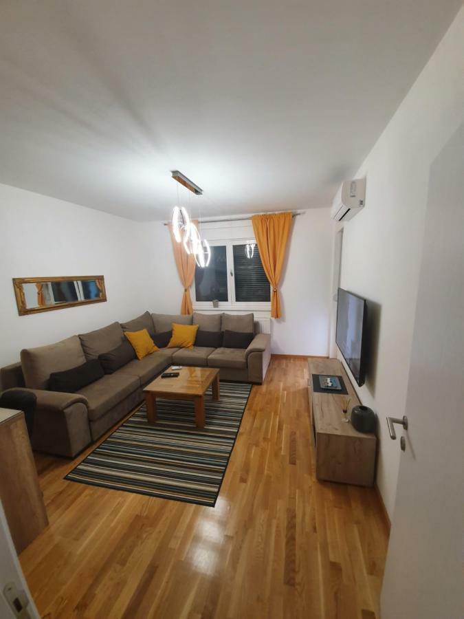 Apartman Lux Doboj Bagian luar foto