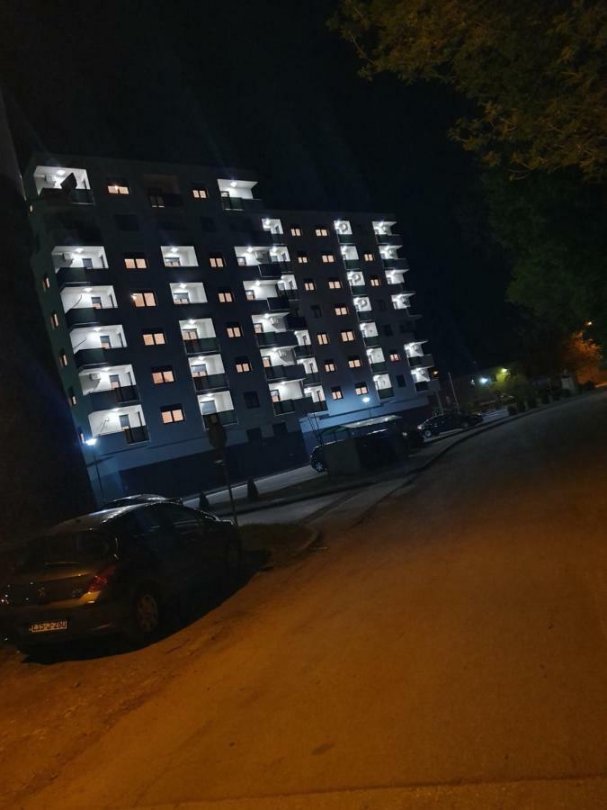 Apartman Lux Doboj Bagian luar foto