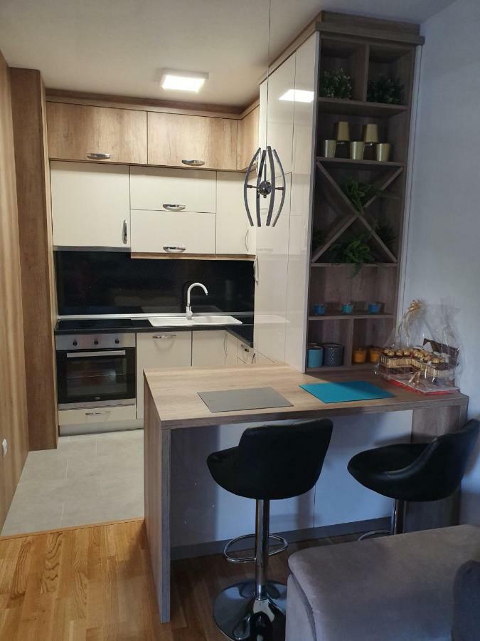 Apartman Lux Doboj Bagian luar foto