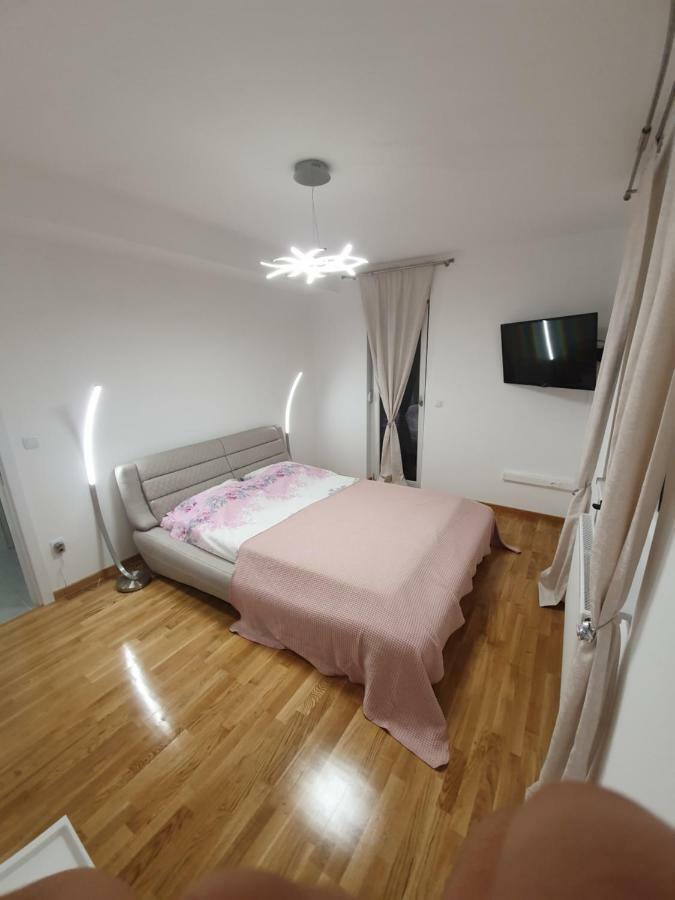 Apartman Lux Doboj Bagian luar foto